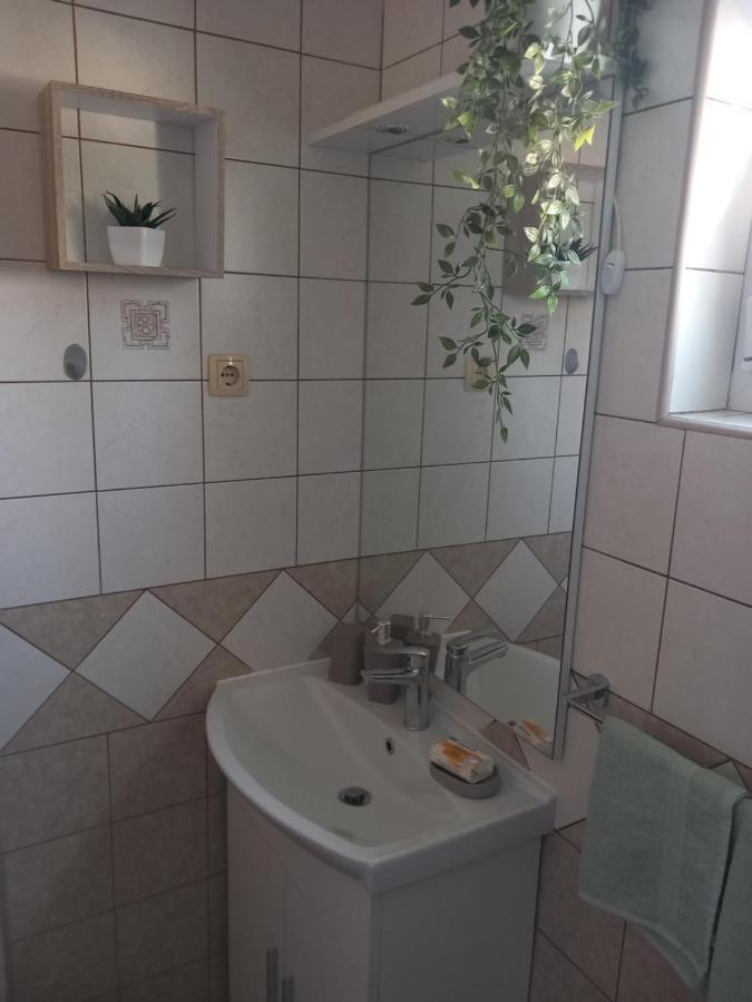 Apartman Petra Palit Buitenkant foto